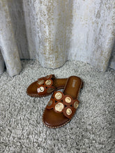 Load image into Gallery viewer, Sofia Sandals Tan
