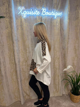 Load image into Gallery viewer, Eva Hoodie White
