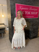 Load image into Gallery viewer, Harper Set Cream
