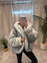 Load image into Gallery viewer, Raven Coat White
