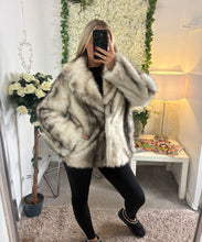 Load image into Gallery viewer, Heidi Coat
