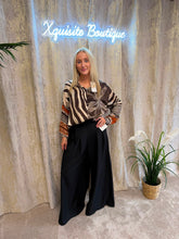Load image into Gallery viewer, Sienna Blouse Brown
