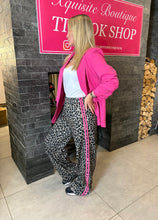 Load image into Gallery viewer, Animal Print Stripe Trousers Pink
