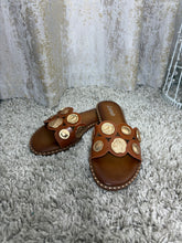 Load image into Gallery viewer, Sofia Sandals Tan
