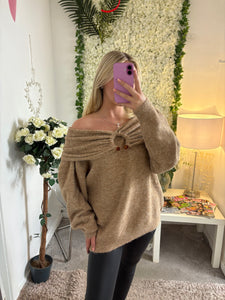 Sophie Off the shoulder Jumper beige