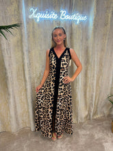 Load image into Gallery viewer, Leona Dress Black
