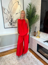 Load image into Gallery viewer, Samantha Studded Set Red
