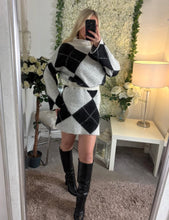 Load image into Gallery viewer, Savannah Skirt Set Beige &amp; Black
