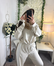 Load image into Gallery viewer, Ivy Stripe Set Cream
