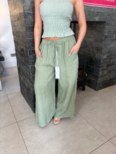 Load image into Gallery viewer, Mabel linen Pants Khaki
