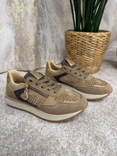 Load image into Gallery viewer, Chloe Trainers
