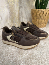 Load image into Gallery viewer, Chloe Trainers
