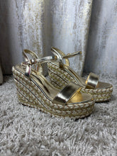 Load image into Gallery viewer, Natalie Summer Wedges Gold
