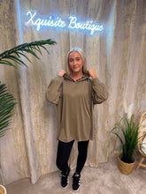 Load image into Gallery viewer, Rowan Hoodie Taupe
