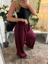 Load image into Gallery viewer, XB Joggers Burgundy
