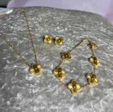 Load image into Gallery viewer, Xquisite Necklace Gold
