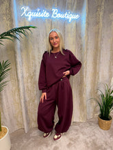 Load image into Gallery viewer, Hallie Sweatshirt Burgundy
