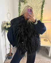 Load image into Gallery viewer, Peacock Gilet Black
