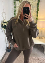 Load image into Gallery viewer, Santa Monica 1/4 Zip Jumper Brown
