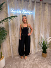 Load image into Gallery viewer, Jessica Joggers Black

