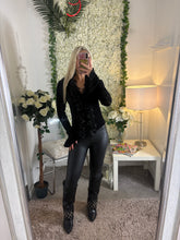 Load image into Gallery viewer, Rose Top Black
