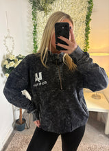 Load image into Gallery viewer, LA Sports 1/4 Zip Jumper Black
