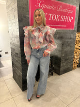 Load image into Gallery viewer, Skye Jeans
