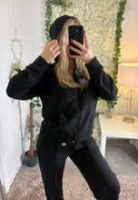 Load image into Gallery viewer, Emma Set Black
