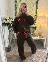 Load image into Gallery viewer, Tessa Set Brown
