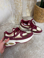 Load image into Gallery viewer, Willow Trainers
