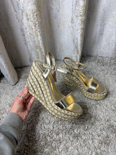 Load image into Gallery viewer, Natalie Summer Wedges Gold
