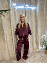 Load image into Gallery viewer, Yasmin Sports Set Burgundy
