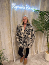 Load image into Gallery viewer, Delilah Coat

