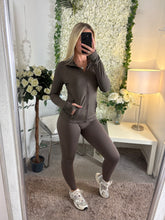 Load image into Gallery viewer, Anna Sports Jacket Brown
