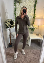 Load image into Gallery viewer, Anna Sports Jacket Brown
