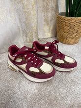 Load image into Gallery viewer, Willow Trainers Burgundy
