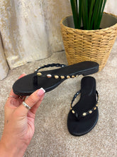 Load image into Gallery viewer, Xquisite Sandals Black
