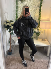 Load image into Gallery viewer, LA Sports 1/4 Zip Jumper Black
