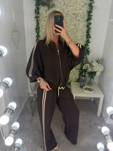 Load image into Gallery viewer, Yasmin Sports Set Brown
