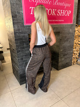 Load image into Gallery viewer, Animal Print Trousers Black
