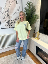 Load image into Gallery viewer, Martini T-shirt Lemon

