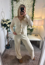 Load image into Gallery viewer, Lilly Sale Set Beige
