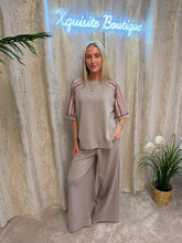 Load image into Gallery viewer, Sophia Set Taupe

