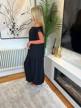 Load image into Gallery viewer, Samantha Studded Set Black
