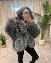 Load image into Gallery viewer, Raven Coat Grey
