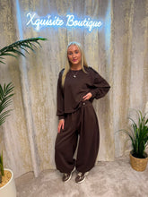 Load image into Gallery viewer, Hallie Sweatshirt Brown
