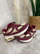 Load image into Gallery viewer, Willow Trainers Burgundy
