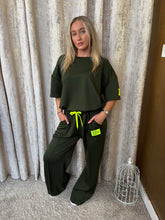 Load image into Gallery viewer, Tessa Set Khaki
