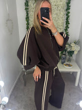 Load image into Gallery viewer, Yasmin Sports Set Brown
