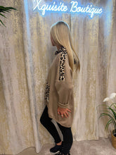 Load image into Gallery viewer, Eva Hoodie Taupe
